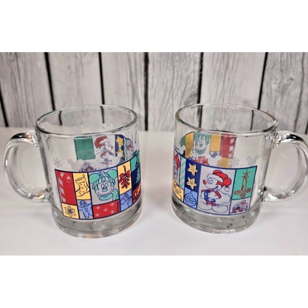 Anchor Hocking Disney Glass Mugs Mickey Minnie Winter Holiday 10oz Set of 2
